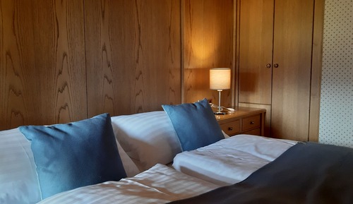 Quadruple Room, 2 Queen Beds, Non Smoking, Mountain View