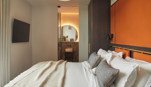 1 Bedroom Dual-Aspect Residence - King