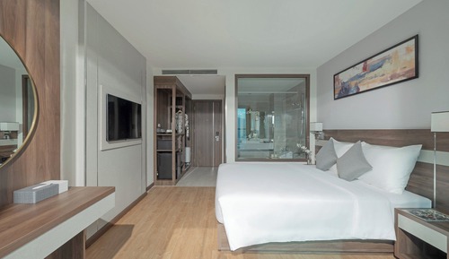 Deluxe Double Room, Balcony, City View