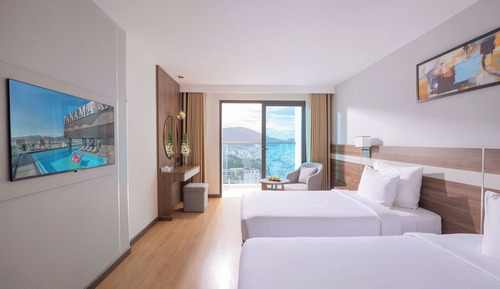 Deluxe Twin Room, Balcony, City View