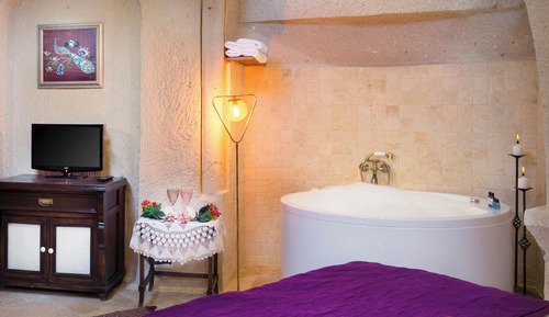 Magenta Honeymoon Suite