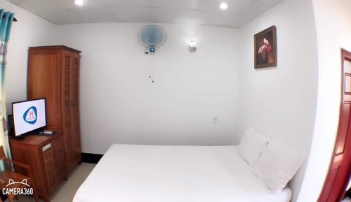 Standard Room, 1 Queen Bed, Garden View, Ground Floor