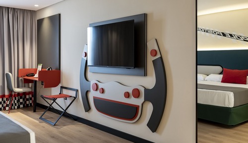 Superior Room (F1 Room (Motor) (3+ 1))