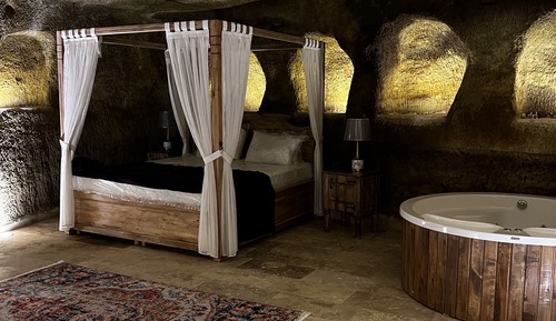 Luxury Suite