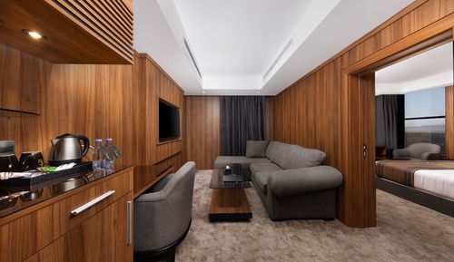 Suite with Spa Bath