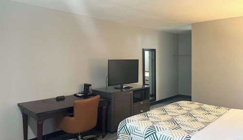 Deluxe Room, 1 King Bed, Non Smoking