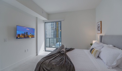 Deluxe Apartment, 1 Queen Bed with Sofa bed, City View