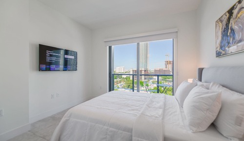 Deluxe Apartment, 1 Queen Bed with Sofa bed, City View