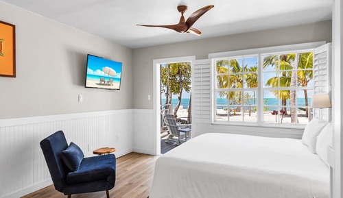 Waterfront Studio with King Bed & Kitchenette
