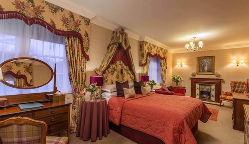 Room, Garden View