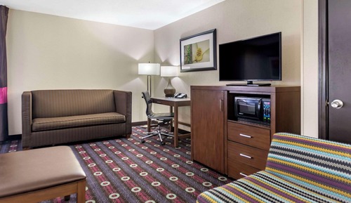 Suite, 1 King Bed with Sofa bed, Non Smoking (1 Person Sofa Bed)