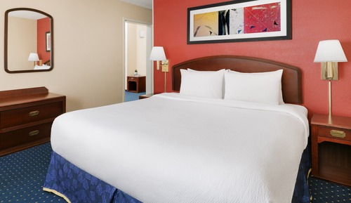 Executive Suite, 1 Bedroom, Non Smoking, Corner