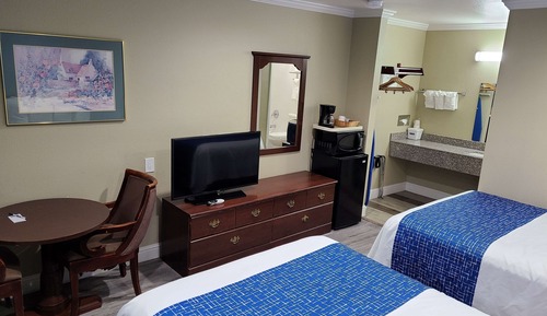 Double Room, 2 Double Beds