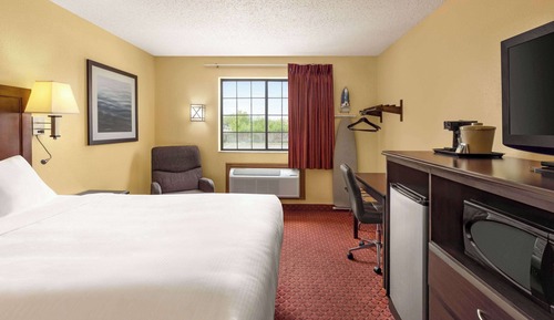 Room, 1 Queen Bed, Non Smoking
