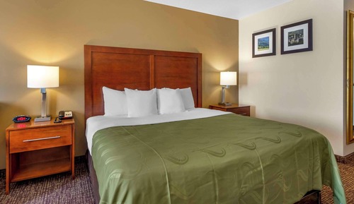 Suite, 1 Queen Bed with Sofa bed, Non Smoking (Upgrade)