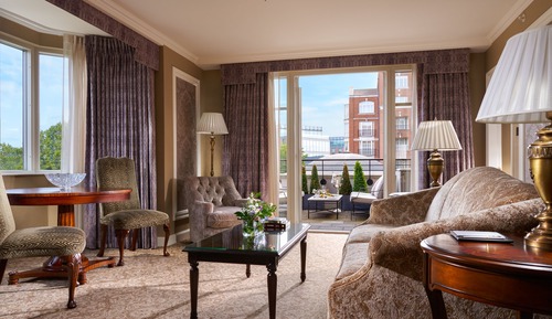 Suite, 1 Bedroom, Balcony (Dining)