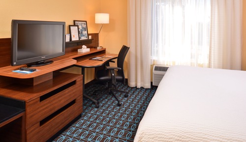 Room, 1 King Bed (Mobility Accessible, Roll-In Shower)