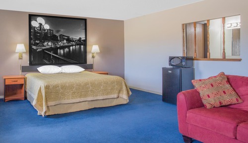Studio Suite, 1 King Bed, Non Smoking