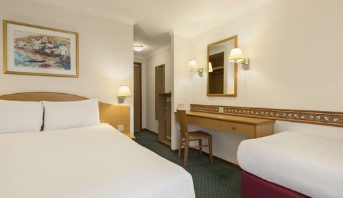 Room, 2 Twin Beds, Accessible, Non Smoking (Mobility/Hearing, Tub w/ Grab Bars)