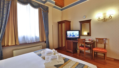 Suite, 1 King Bed