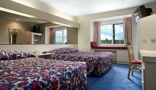 Room, 2 Queen Beds, Accessible, Non Smoking