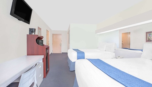 Standard Room, 2 Queen Beds, Non Smoking