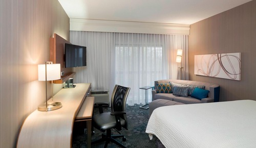 Room, 1 King Bed with Sofa bed, Non Smoking