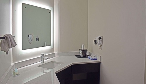 Suite, 1 King Bed with Sofa bed, Non Smoking