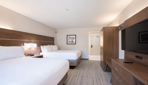 Standard Room, 2 Queen Beds, Mobility Accessible (Communications, Accessible Tub)