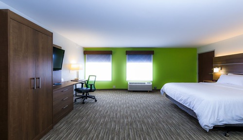 Standard Room, 1 King Bed (Extra Floor Space)