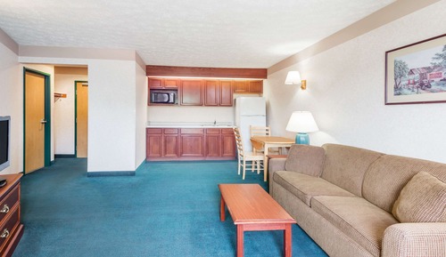 Suite, 1 King Bed