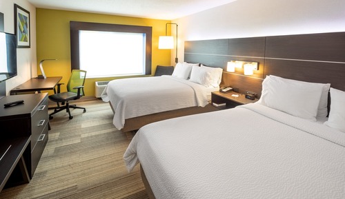 Standard Room, 2 Queen Beds, Accessible Bathtub (Communications, Mobility)