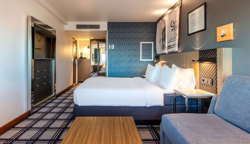 Deluxe Room (Family)
