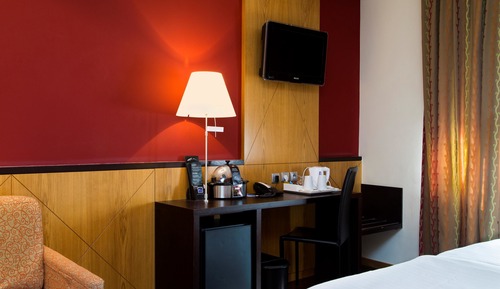 Deluxe Room, 2 Twin Beds, Non Smoking (Oversized Room)