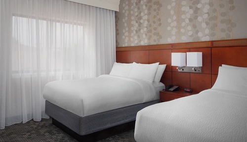 Room, 2 Double Beds, Non Smoking (Mobility Accessible, Roll-in Shower)