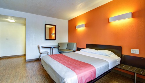 Standard Room, 1 King Bed, Accessible, Non Smoking