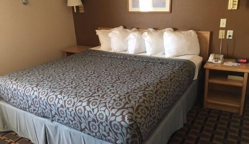 Suite, 1 King Bed, Non Smoking