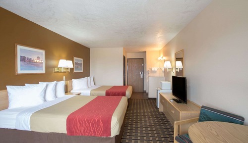 Standard Room, 2 Queen Beds, Non Smoking