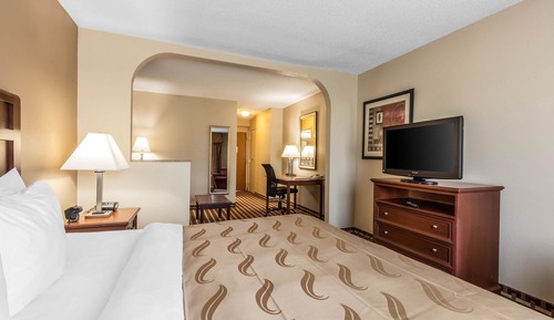 Suite, 1 King Bed, Non Smoking