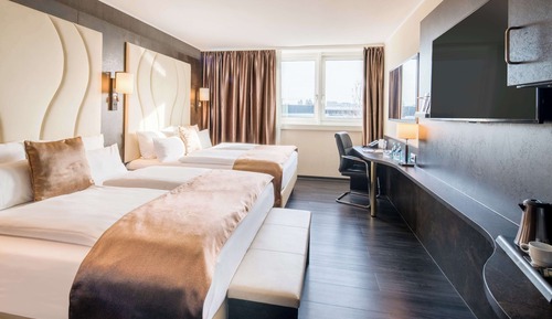Comfort Room, 2 Queen Beds (Quiet Location)