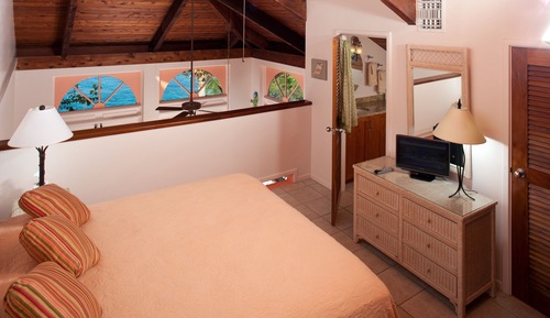 Ocean Upper - King Bed & Sofa Bed