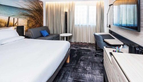 Superior Room, 1 Queen Bed with Sofa bed