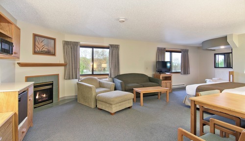Room, 1 King Bed, Non Smoking, Fireplace