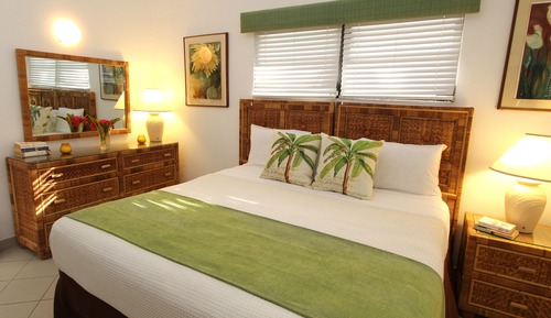 1 Bedroom Beach Front