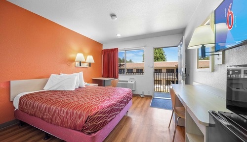 Standard Room, 1 Double Bed, Accessible, Non Smoking