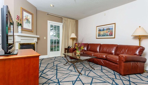 Deluxe Studio Suite, 1 Bedroom, Non Smoking (1 King Bed)