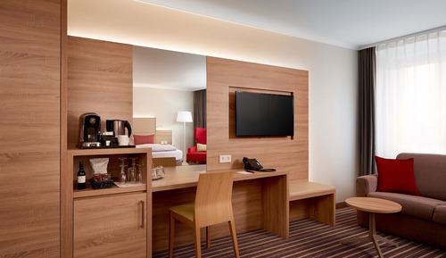 Business Triple Room, Business Lounge Access