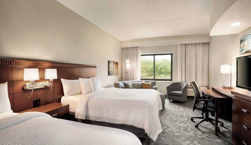 Room, 2 Queen Beds, Non Smoking (Hearing Accessible)