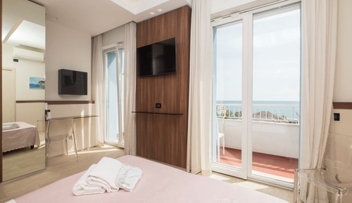 Double Room, Sea View