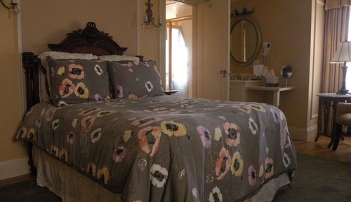 Standard Room, 1 Queen Bed
